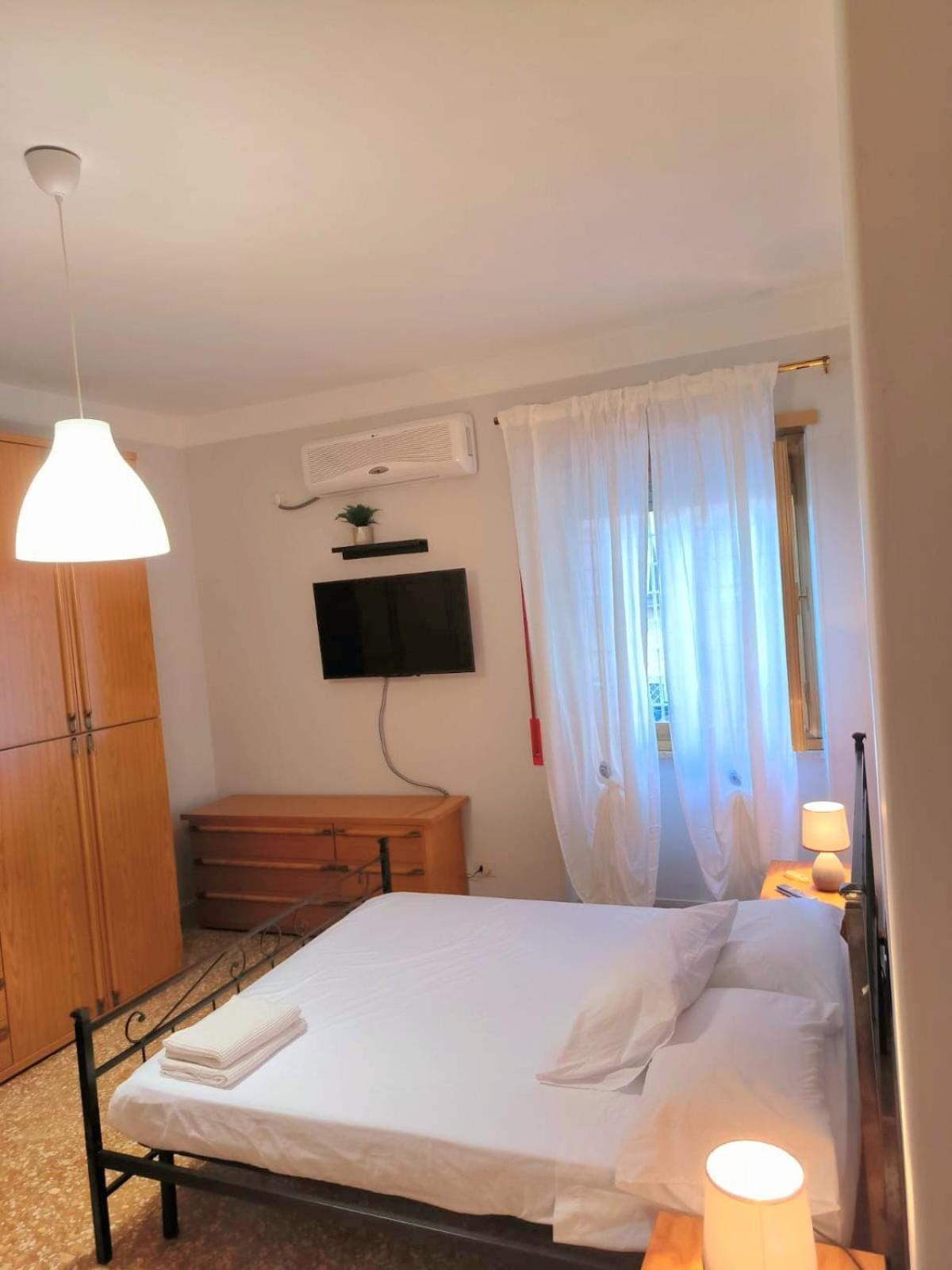 Bilocale In Via Degli Orti Variani Rom Exterior foto